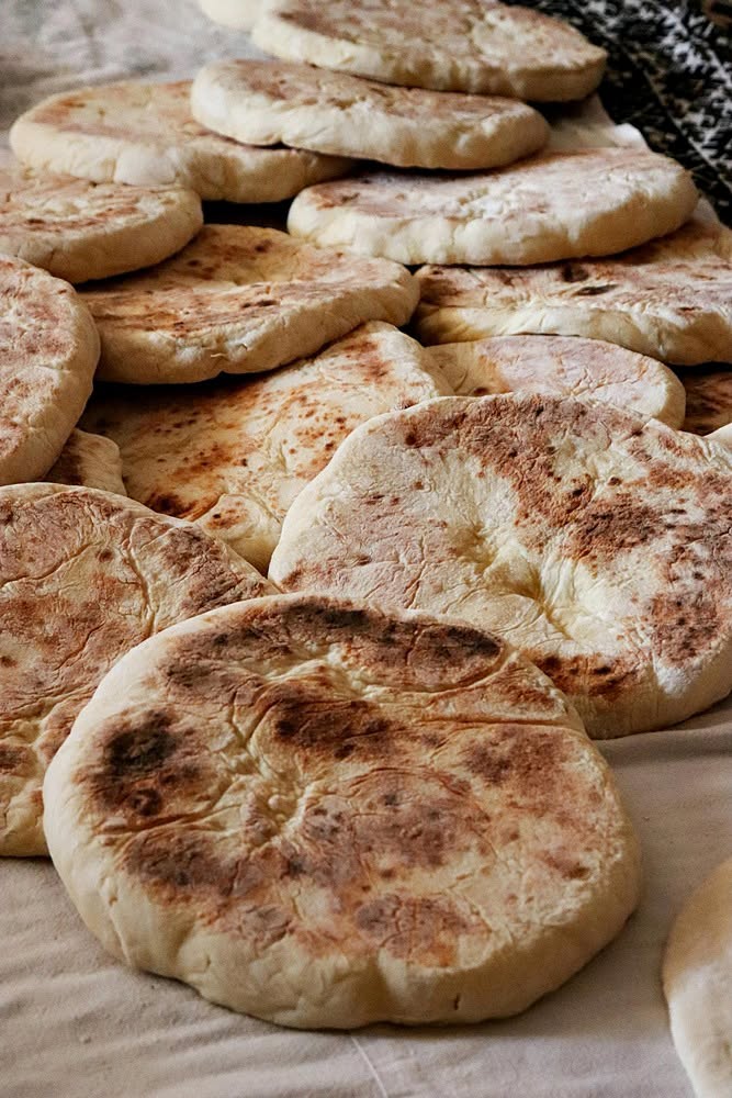Turte la tigaie – reteta simpla de turte coapte in tigaie, pufoase si delicioase