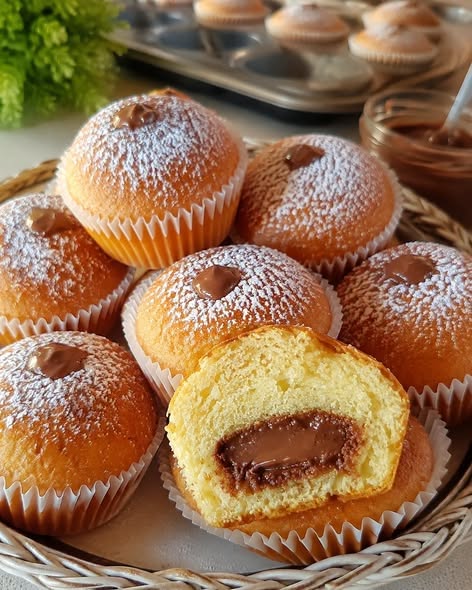 Brioșe moi și pufoase cu ciocolată 🍫 uite niște brioșe pufoase