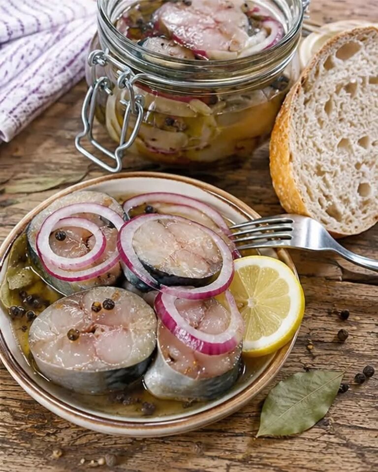 Macrou marinat la borcan, în ulei 🐟